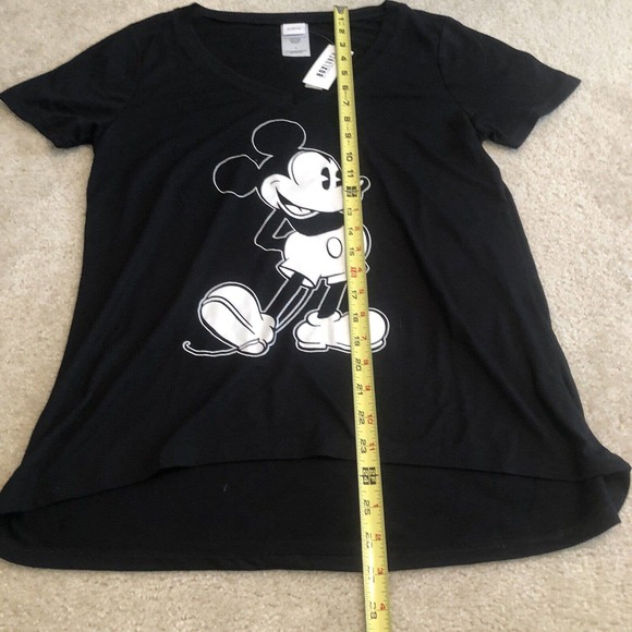 NWT Boxlunch Disney T Shirt Size Large Black White Runs Small - Picture 2 of 4